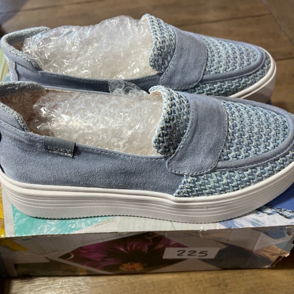 Roxy Sheilahh 2.0 Baby Blue and White Woven Slip-On Shoes - Picture 4 of 6